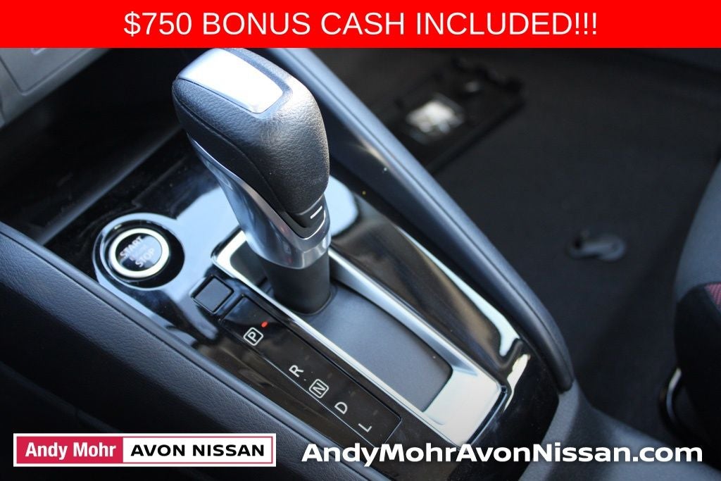 2025 Nissan Versa 1.6 SR