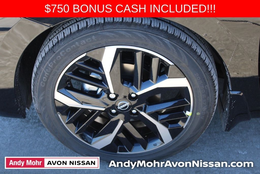 2025 Nissan Versa 1.6 SR