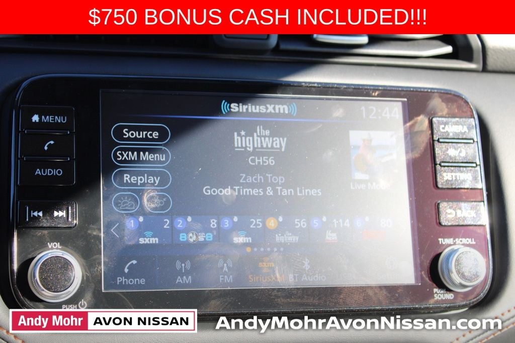 2025 Nissan Versa 1.6 SR