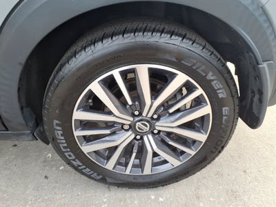 2021 Nissan Kicks SR