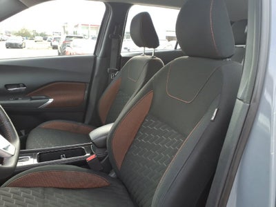 2021 Nissan Kicks SR