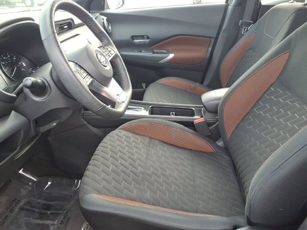 2021 Nissan Kicks SR