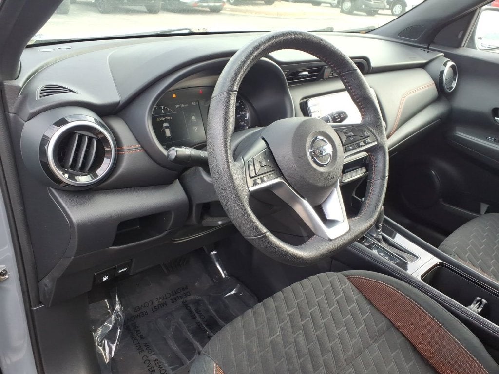 2021 Nissan Kicks SR