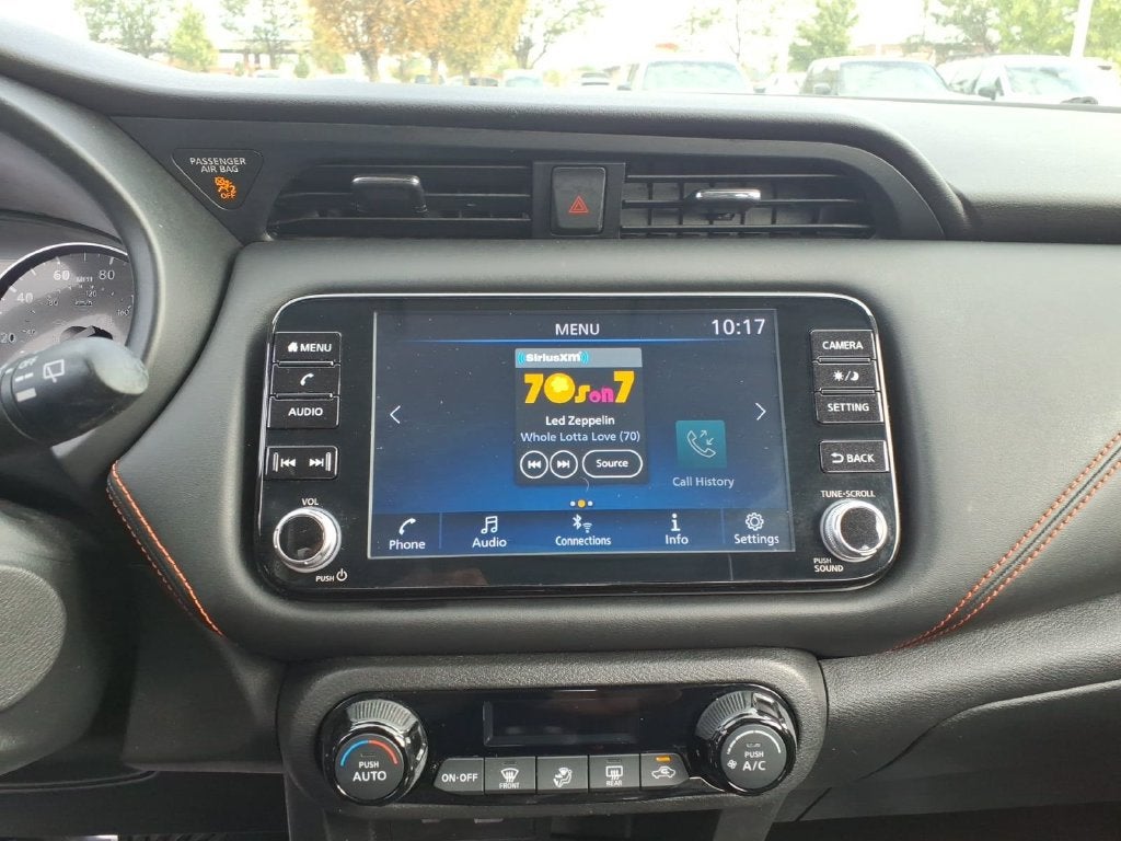 2021 Nissan Kicks SR