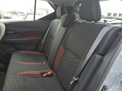 2021 Nissan Kicks SR