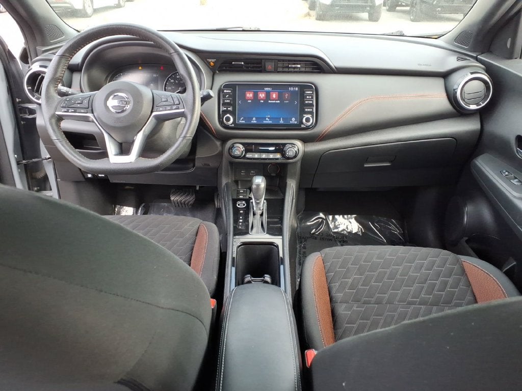 2021 Nissan Kicks SR