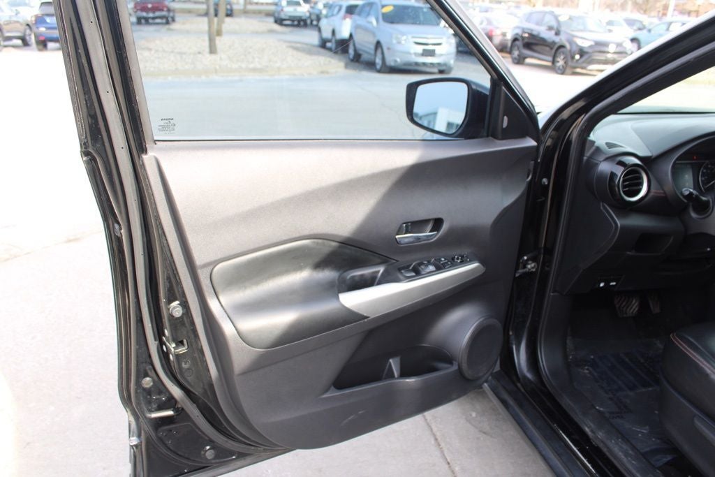 2020 Nissan Kicks SR