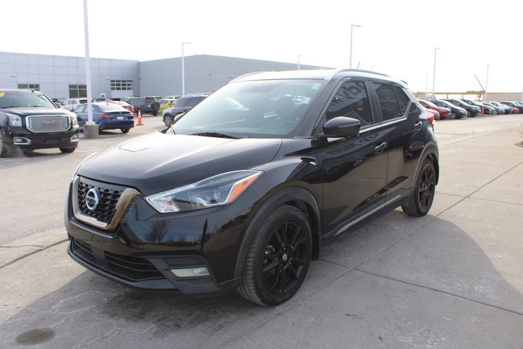 2020 Nissan Kicks SR