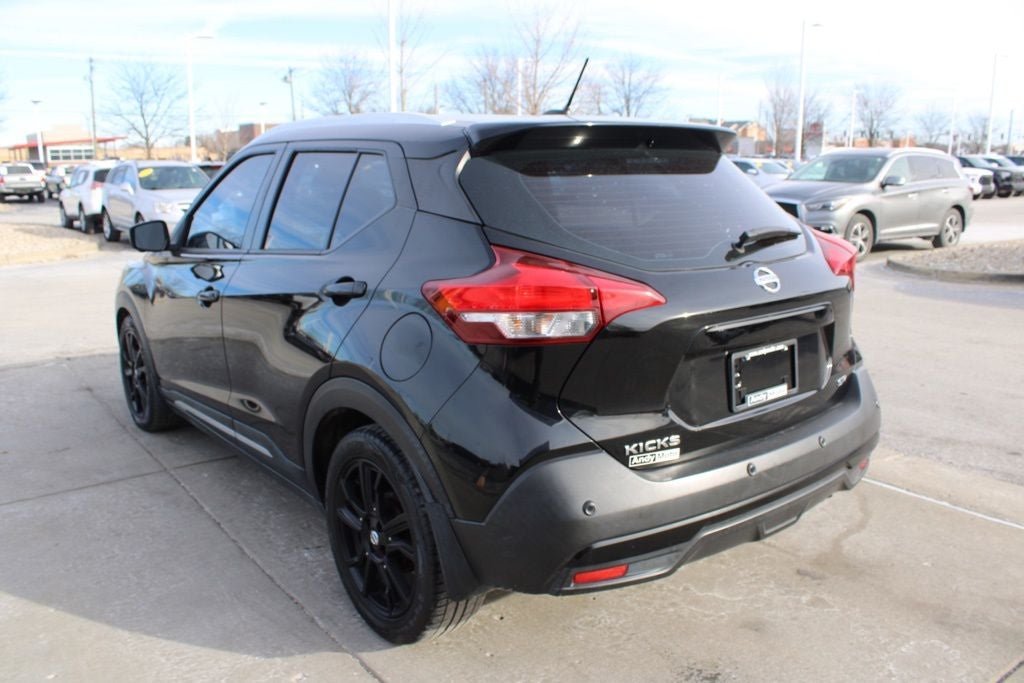 2020 Nissan Kicks SR