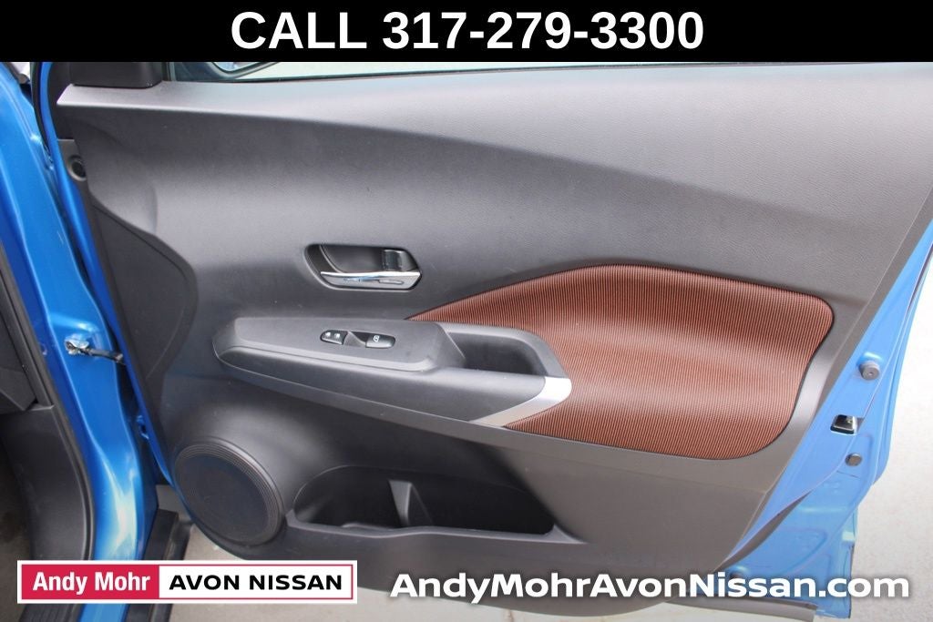 2022 Nissan Kicks SR