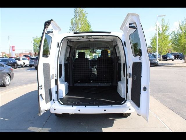 2021 Nissan NV200 SV