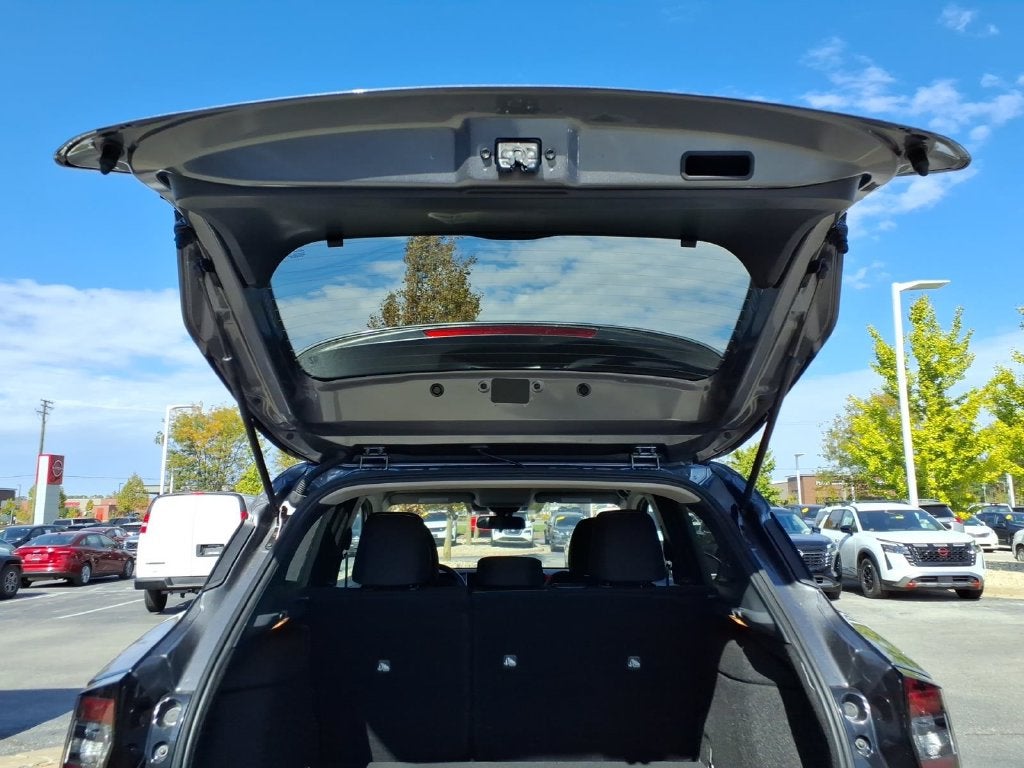 2027 Nissan Kicks SV