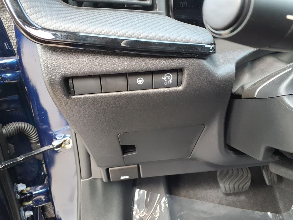 2027 Nissan Kicks SR