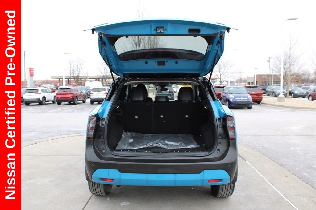 2025 Nissan Kicks SR