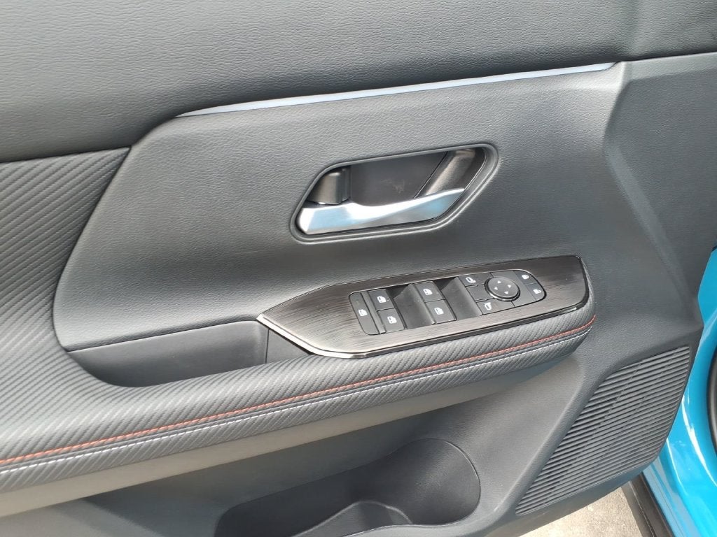 2027 Nissan Kicks SR