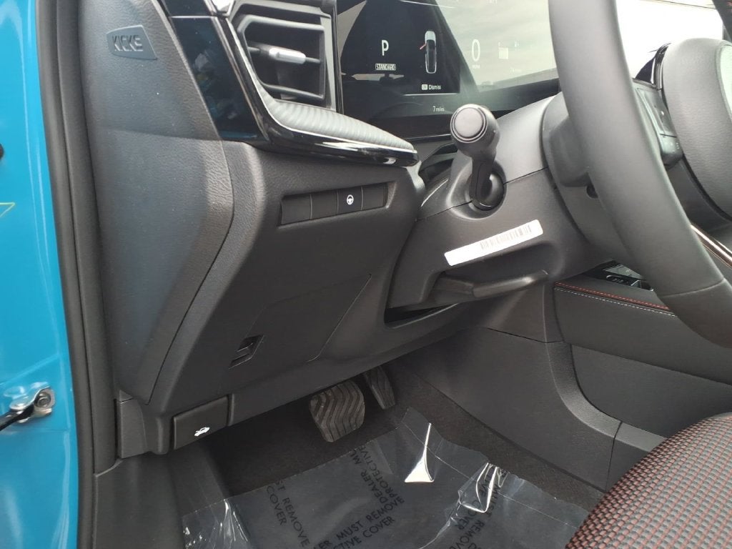 2027 Nissan Kicks SR