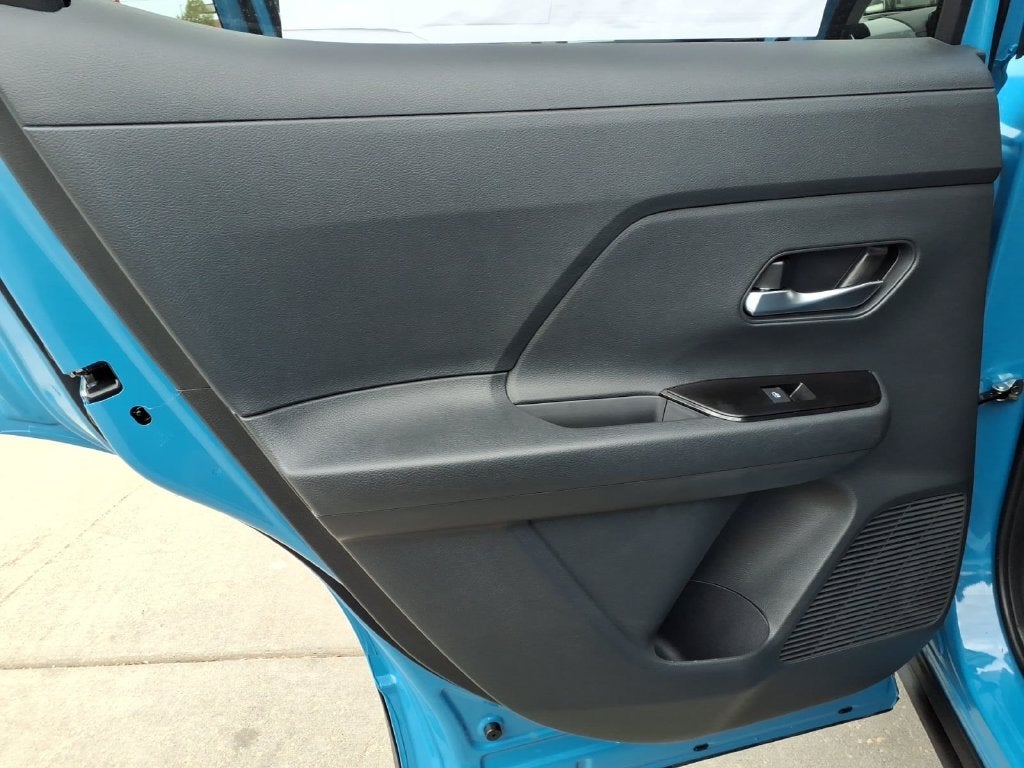 2027 Nissan Kicks SR