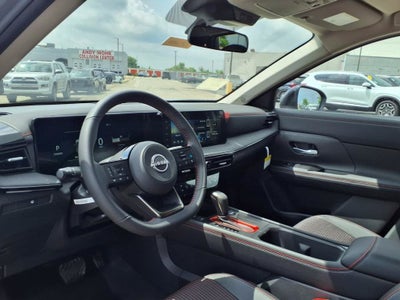 2025 Nissan Kicks SR