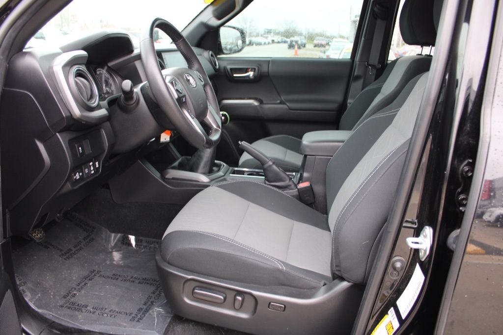 2022 Toyota Tacoma TRD Off-Road V6