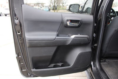 2022 Toyota Tacoma TRD Off-Road V6