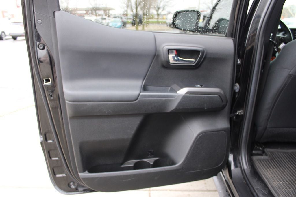 2022 Toyota Tacoma TRD Off-Road V6