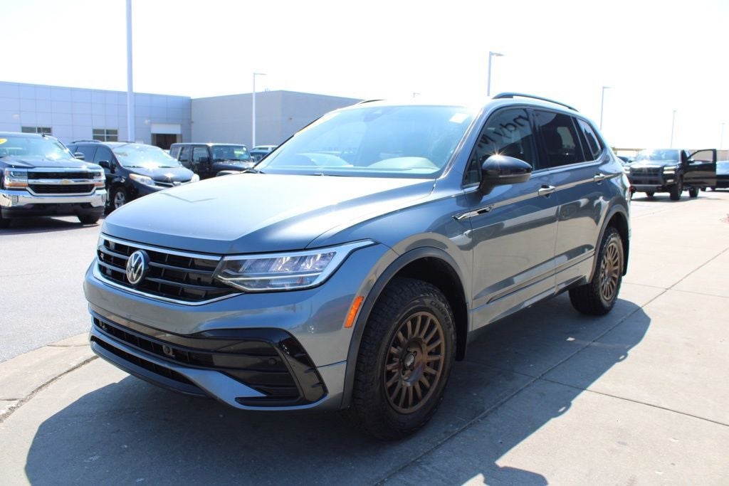 2022 Volkswagen Tiguan 2.0T SE R-Line Black