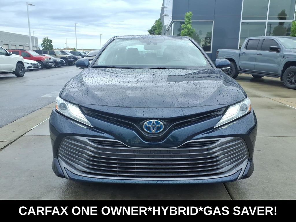 2020 Toyota Camry Hybrid XLE