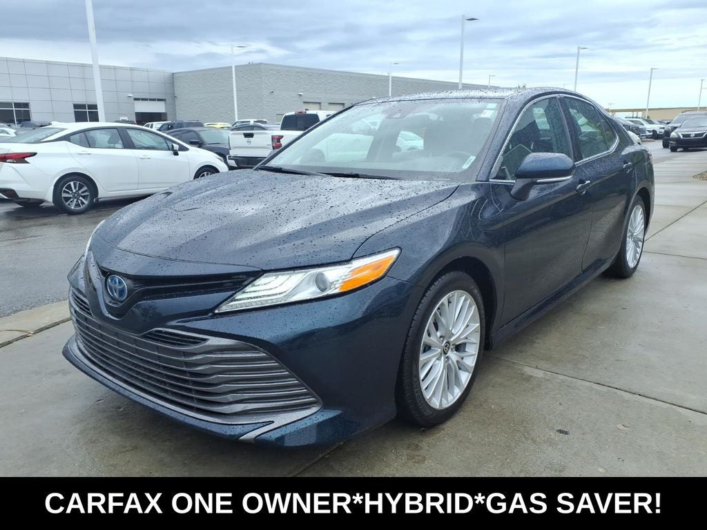 2020 Toyota Camry Hybrid XLE