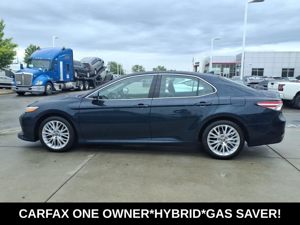 2020 Toyota Camry Hybrid XLE