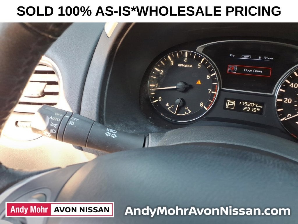 2015 Nissan Pathfinder SV