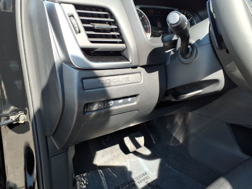 2027 Nissan Rogue Rock Creek