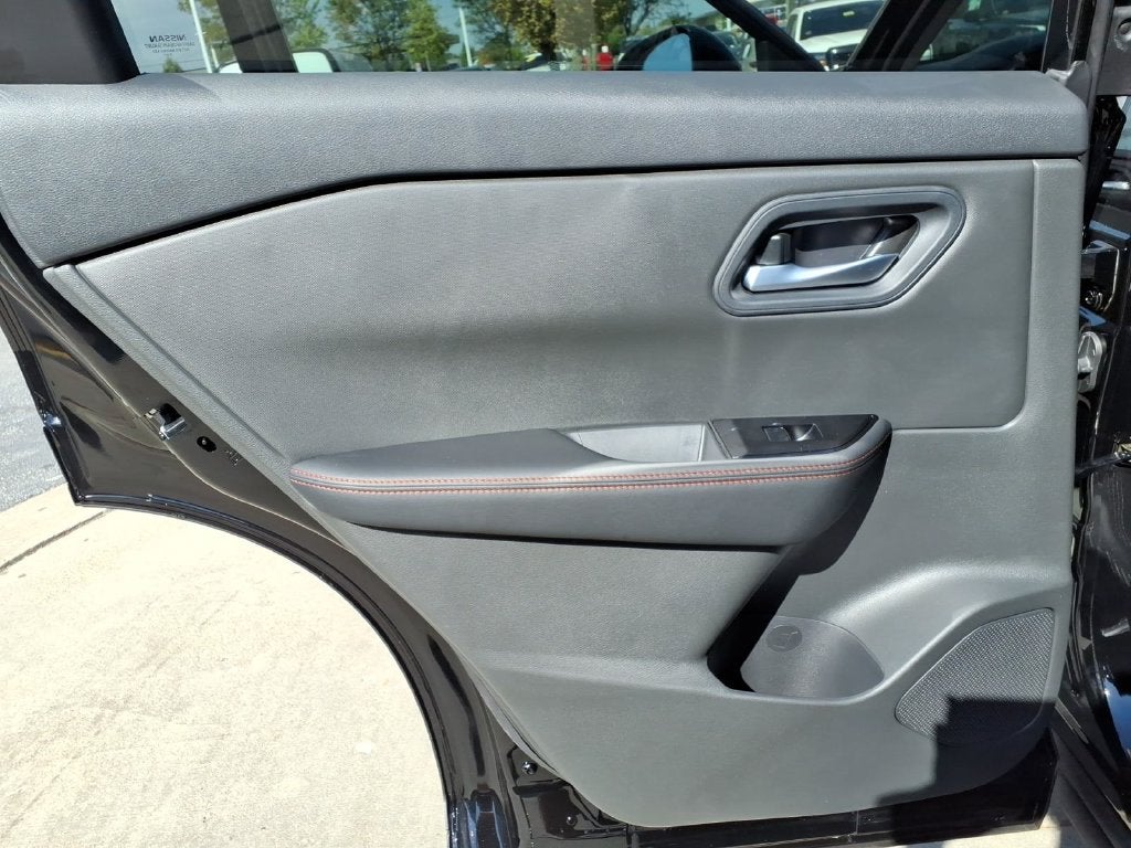 2027 Nissan Rogue Rock Creek