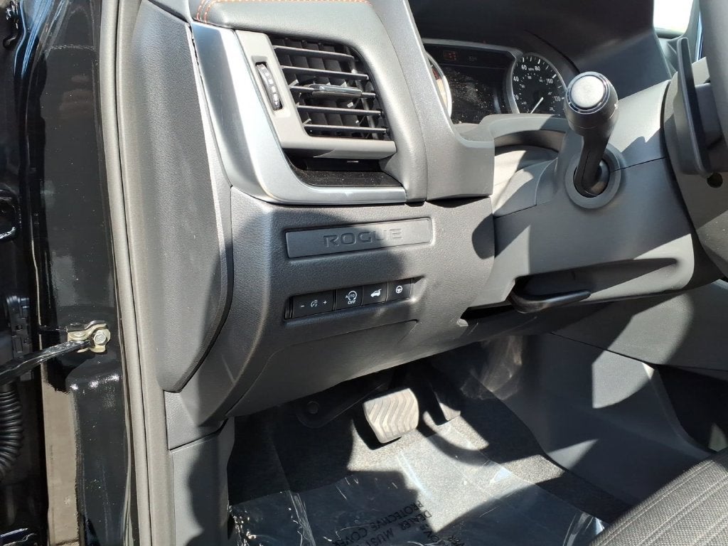 2027 Nissan Rogue Rock Creek