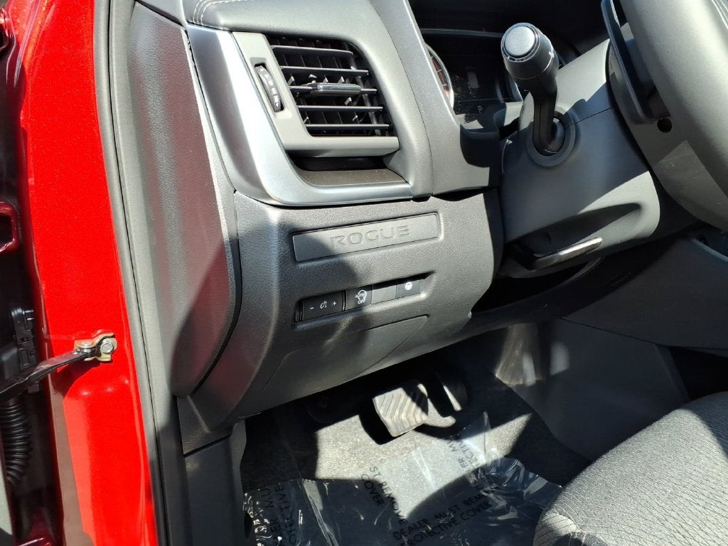 2027 Nissan Rogue SV