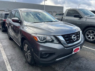 2018 Nissan Pathfinder SV