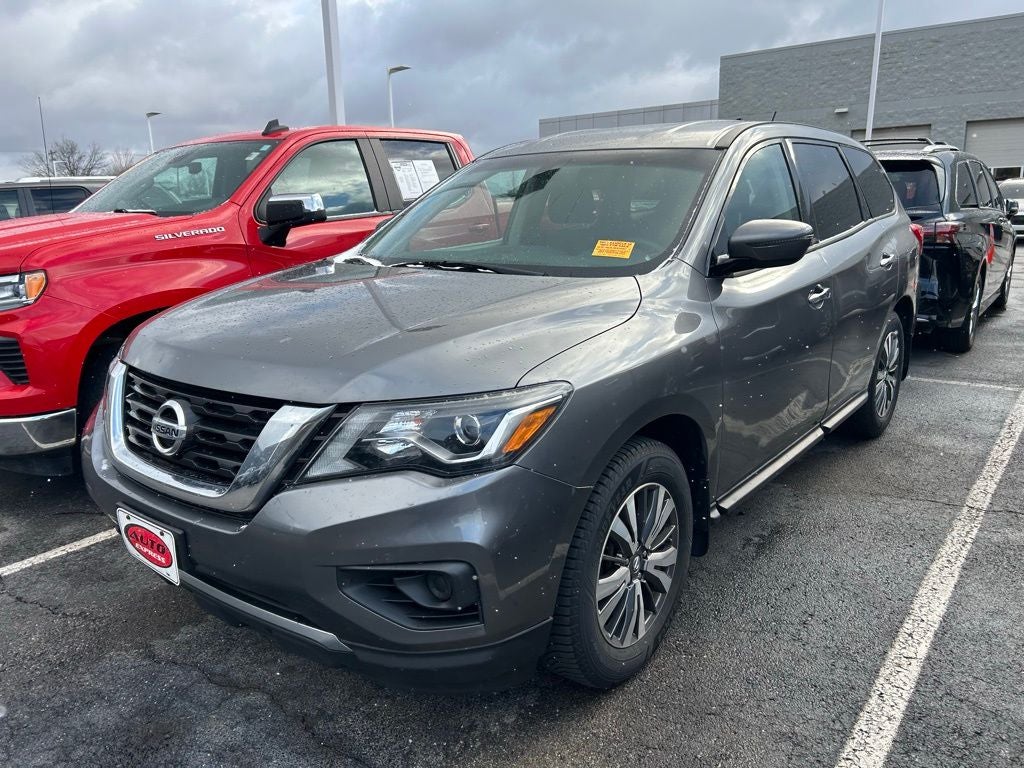 2018 Nissan Pathfinder SV