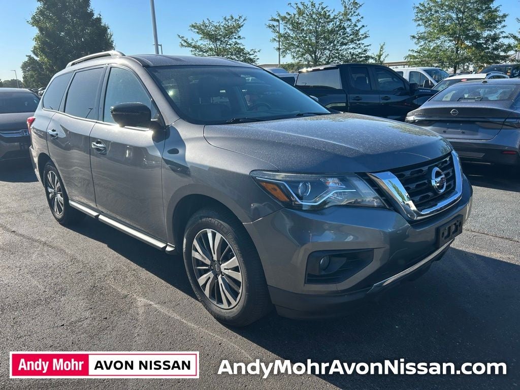 2017 Nissan Pathfinder SL