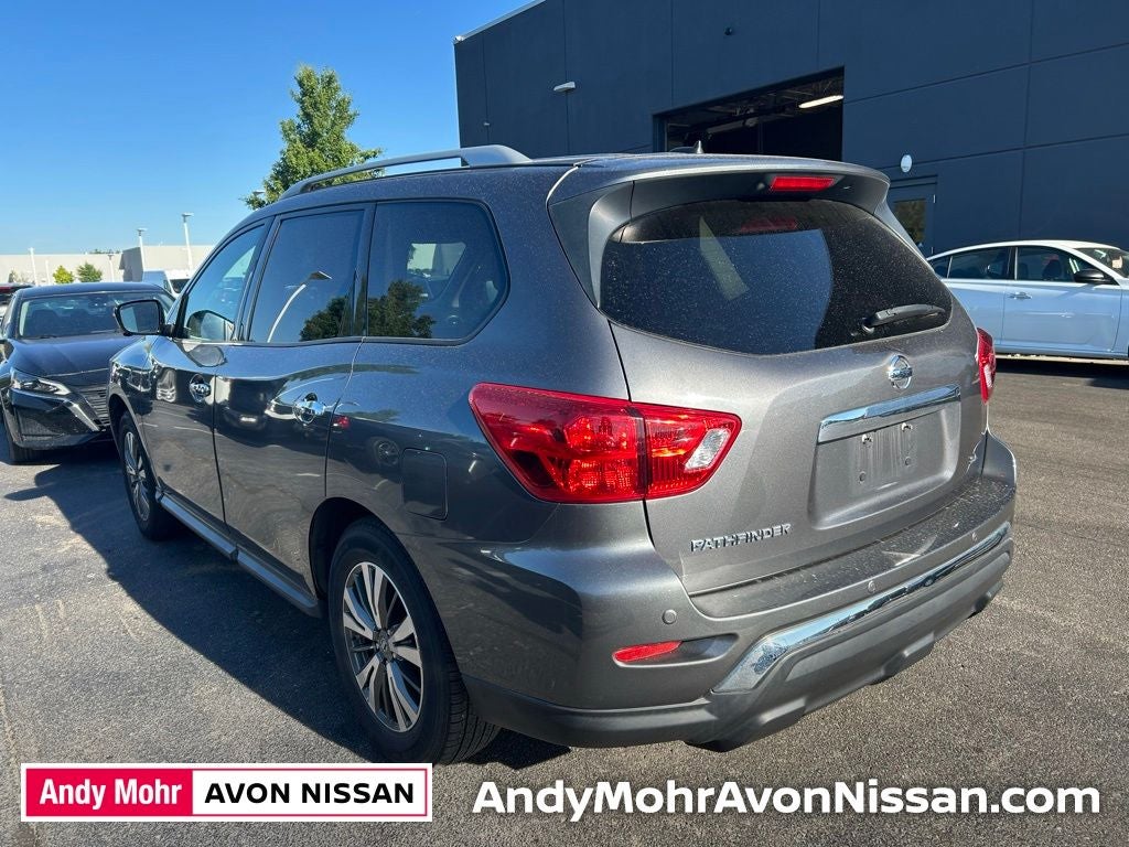 2017 Nissan Pathfinder SL