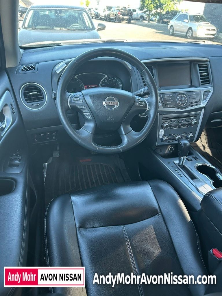 2017 Nissan Pathfinder SL