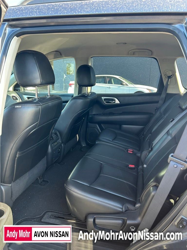 2017 Nissan Pathfinder SL