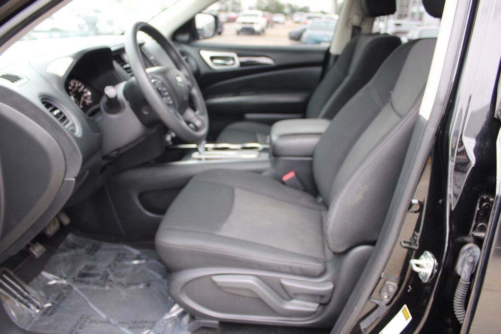 2019 Nissan Pathfinder S