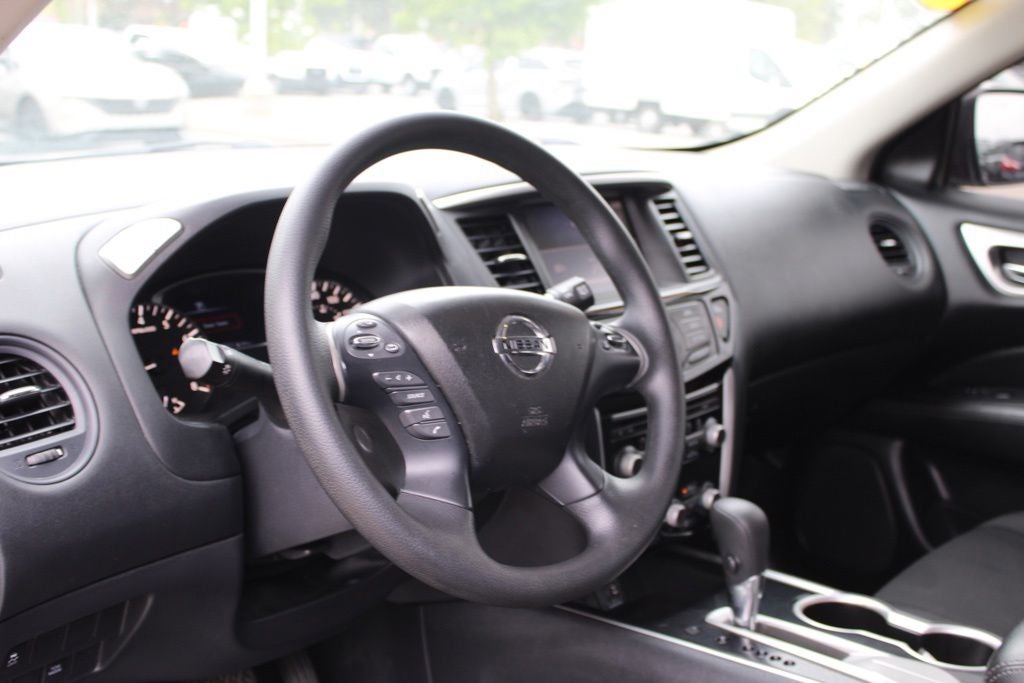 2019 Nissan Pathfinder S