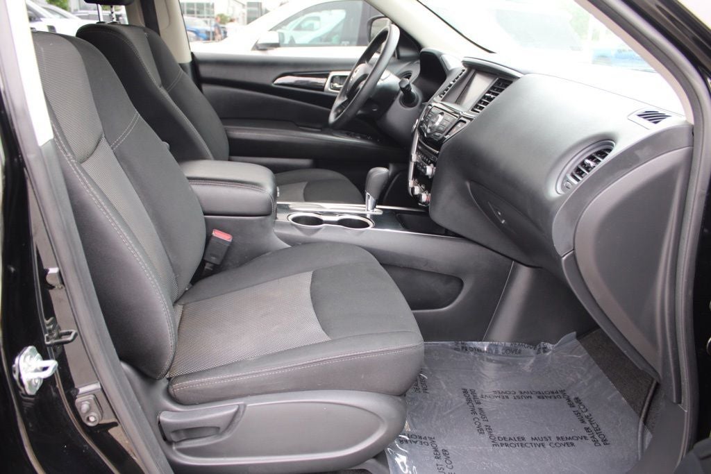 2019 Nissan Pathfinder S