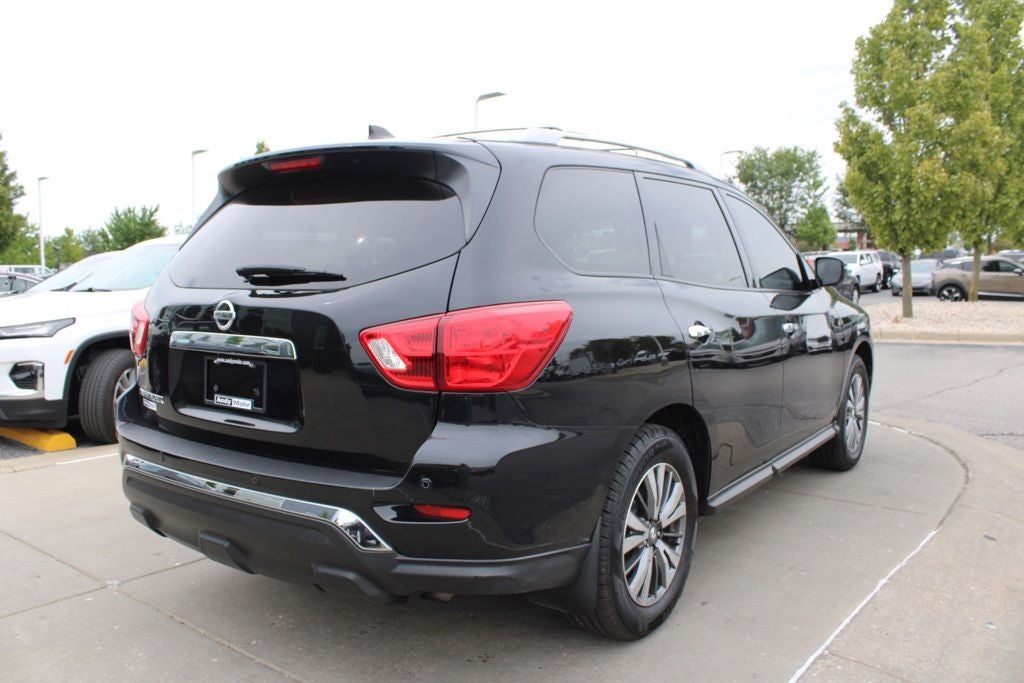 2019 Nissan Pathfinder S