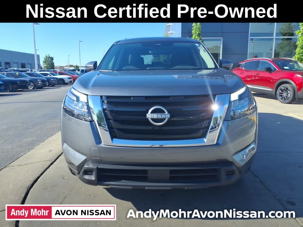 2025 Nissan Pathfinder SV