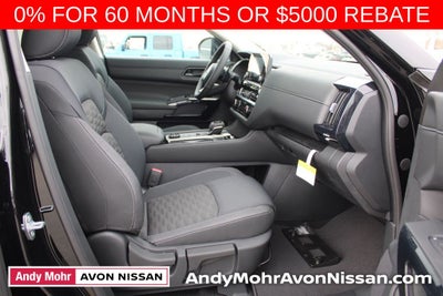 2025 Nissan Pathfinder SV