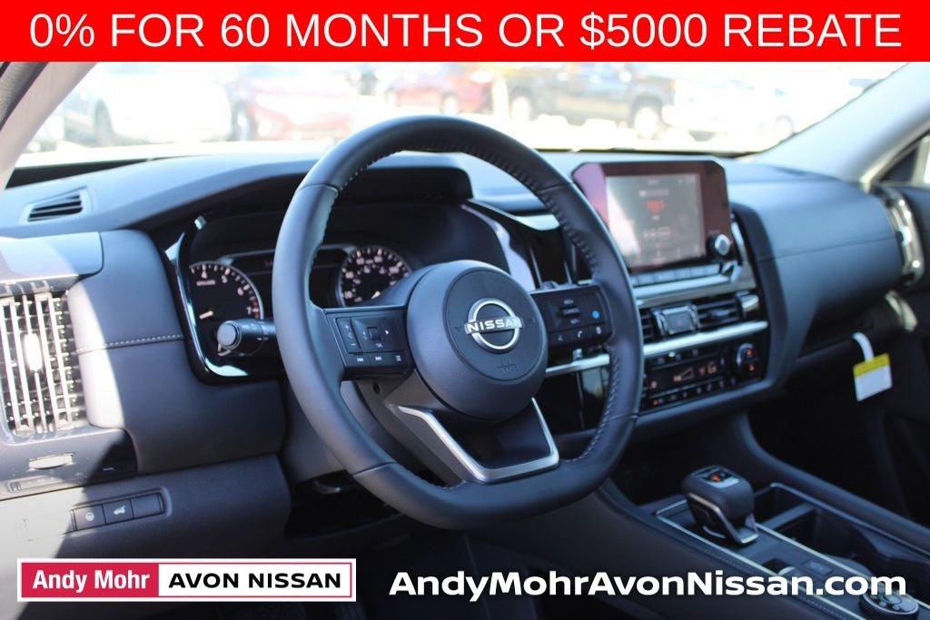 2025 Nissan Pathfinder SV