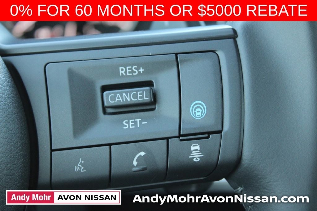 2025 Nissan Pathfinder SV