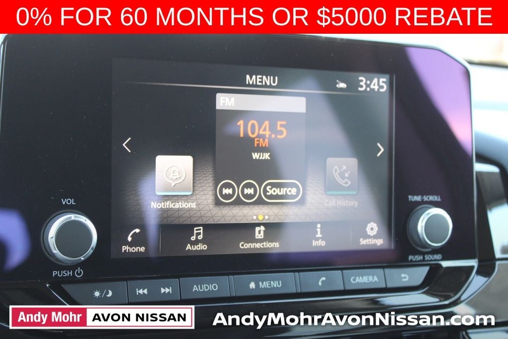 2025 Nissan Pathfinder SV