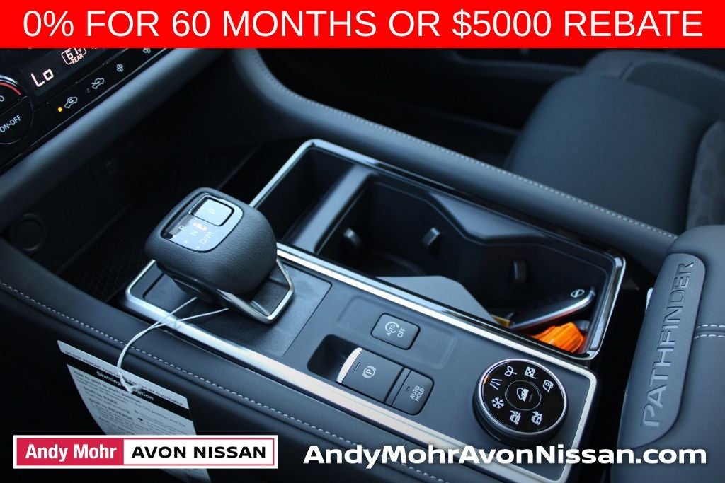 2025 Nissan Pathfinder SV